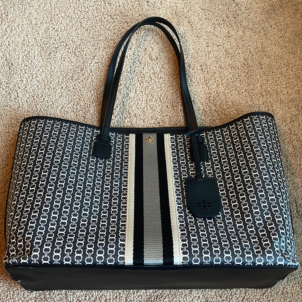 Tory Burch tote Gemini link tote!